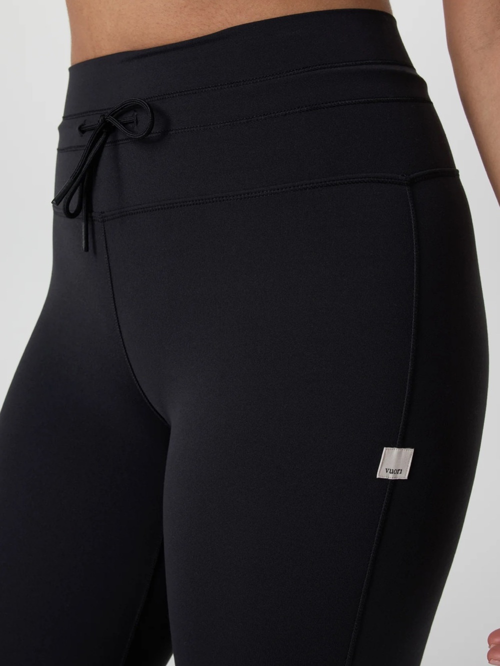 Vuori Daily Black High Rise 4Way Stretch 7/8 Drawcord Form BlissBlend Leggings M - Picture 4 of 16